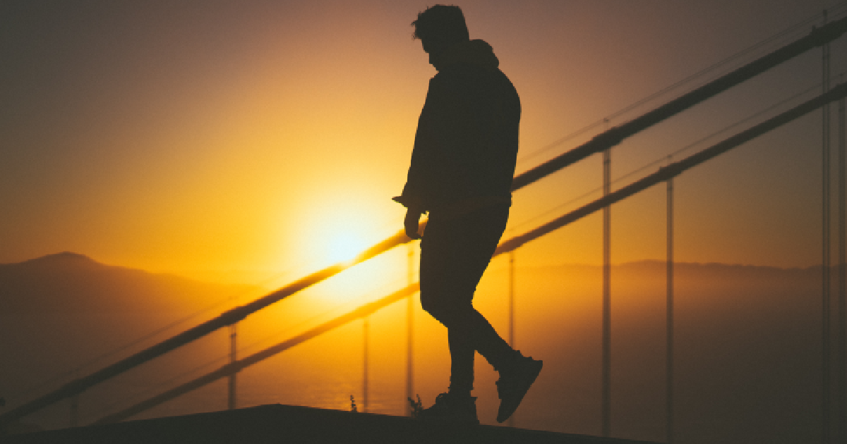 Na dinâmica masculina o perder ou ganhar, ser forte ou fraco é algo constante. Não defendo que um homem deve se resignar a um estado atual e ser um eterno conformista. Deve procurar se aperfeiçoar em todas as áreas o máximo que puder. As consequências são maravilhosas, mas não as irei abordar agora.