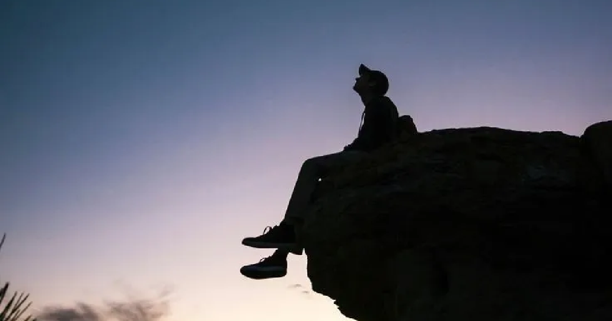 O ato de agradecer, de praticar a gratidão, muito mais do que abordar em um sentido superficial, seria como que um ato de justiça também. Ao lado disto, poderíamos pensar como um eficaz antídoto para o mau presságio presente na alegria, cujo texto e reflexão já publicamos